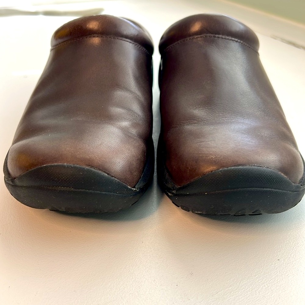 Merrell- Chocolate Brown Mules - Picture 9 of 9